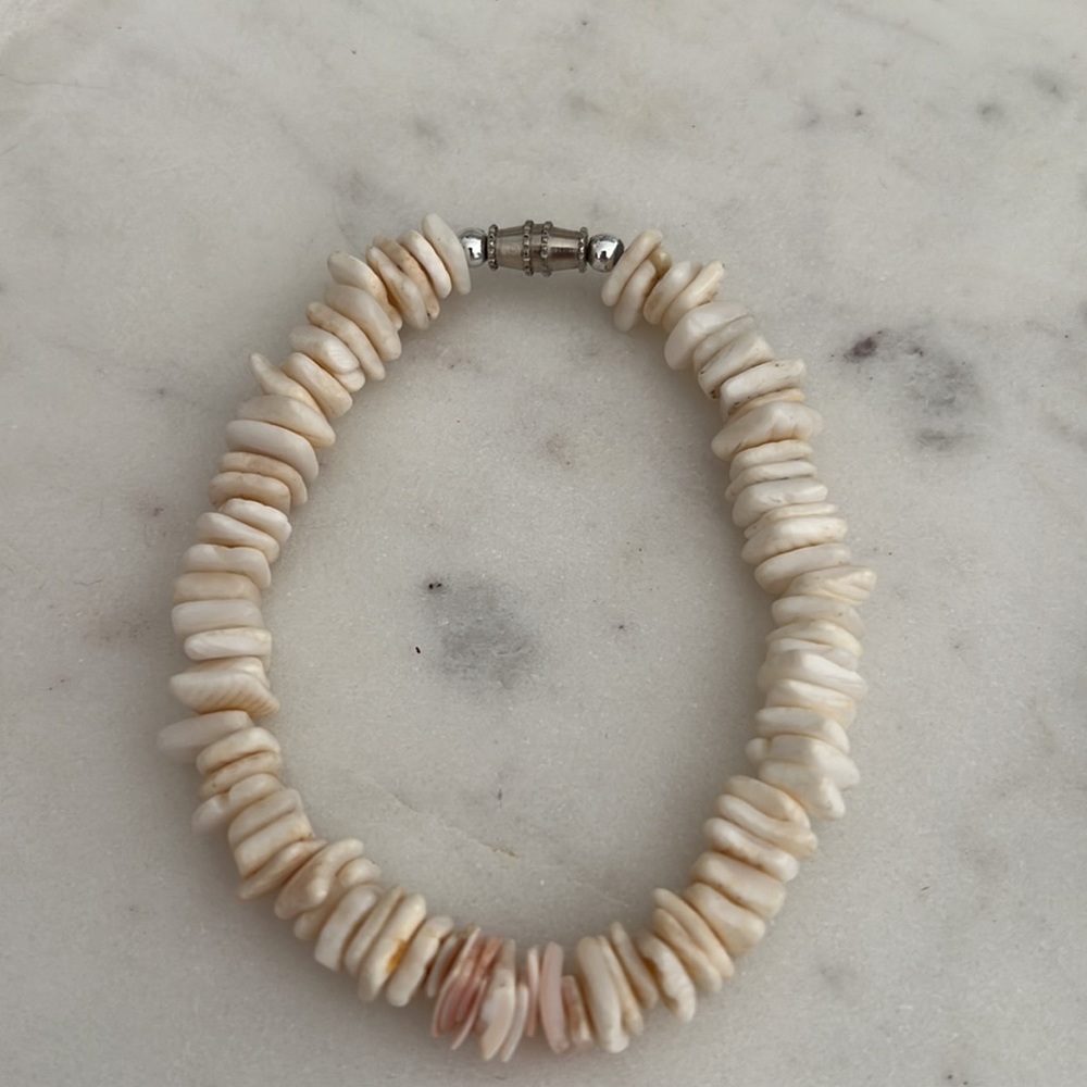 Vintage 90s Boutique Puka Shell Bracelet